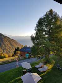 Swiss Chalet overlooking the lake & mountains