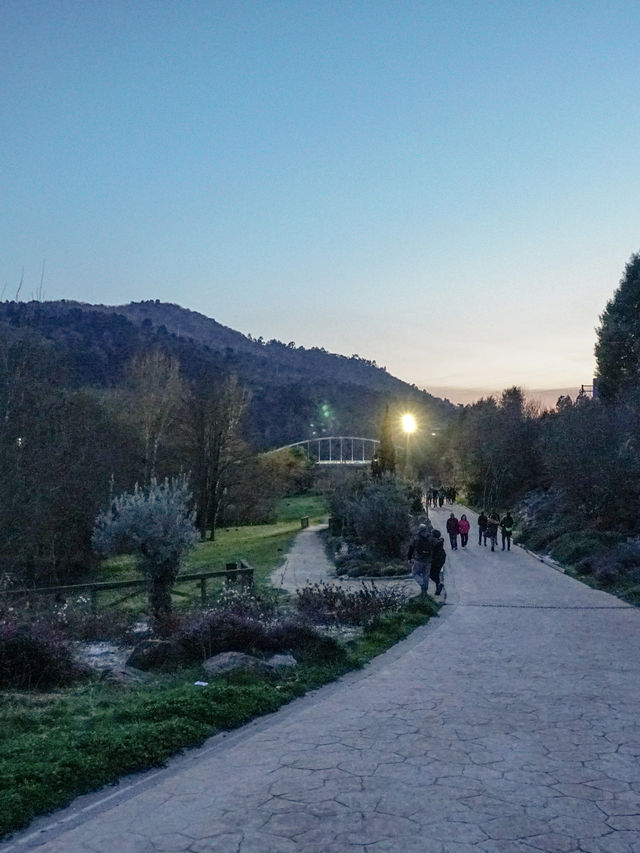 Spanish spa town Ourense, watching the stars while soaking in the outdoor hot springs ♨️