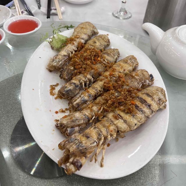 假日海鮮大餐長腳蟹好食！