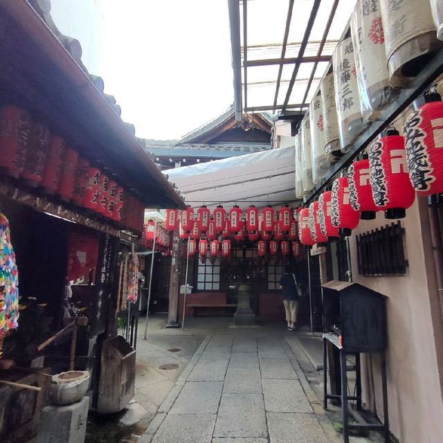 【京都 祇園】八坂神社参道のめやみ地蔵尊