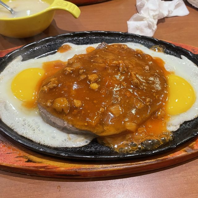 溫馨美味 平價的我家牛排🥩沙拉吧🥗吃到飽！選擇很多喔！