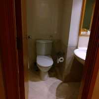 北角街市裏的華美達盛景酒店