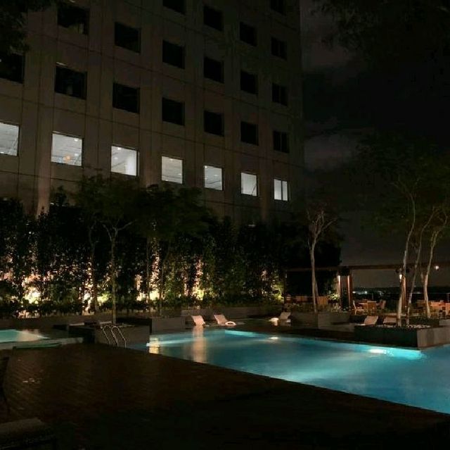 Hotel with Jacuzzi at Doubletree Hilton!