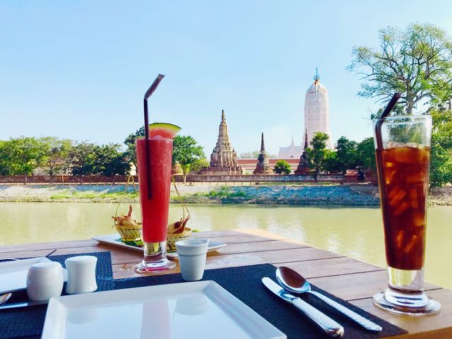 เครื่องดื่มหลักร้อย วิวพาโนรามาหลักล้าน