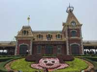 I love Hong Kong Disneyland