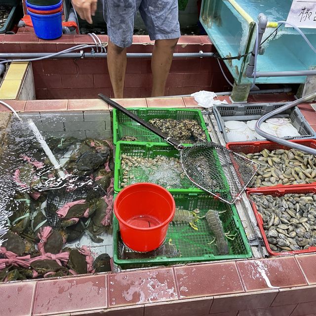 隱藏在市區的海鮮街