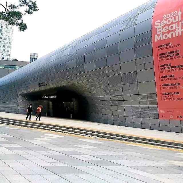 DDP (Dongdaemun Design Plaza)