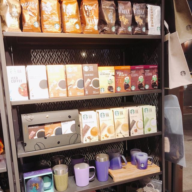 大又舒適✅☕️🫖STARBUCKS 星巴克 (台北圓環門市)