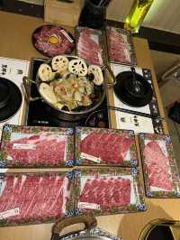 來自日本黑樺牛牧場火鍋放題