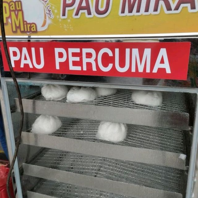 visitor get a free Pao ( steam bread ) FREE!!