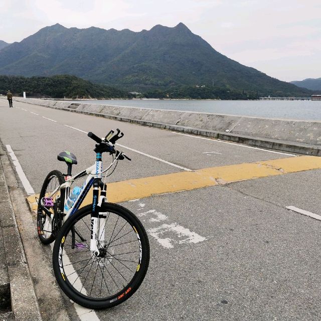 單車遊船灣淡水湖