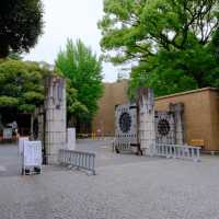 東京大学本郷キャンパスの門