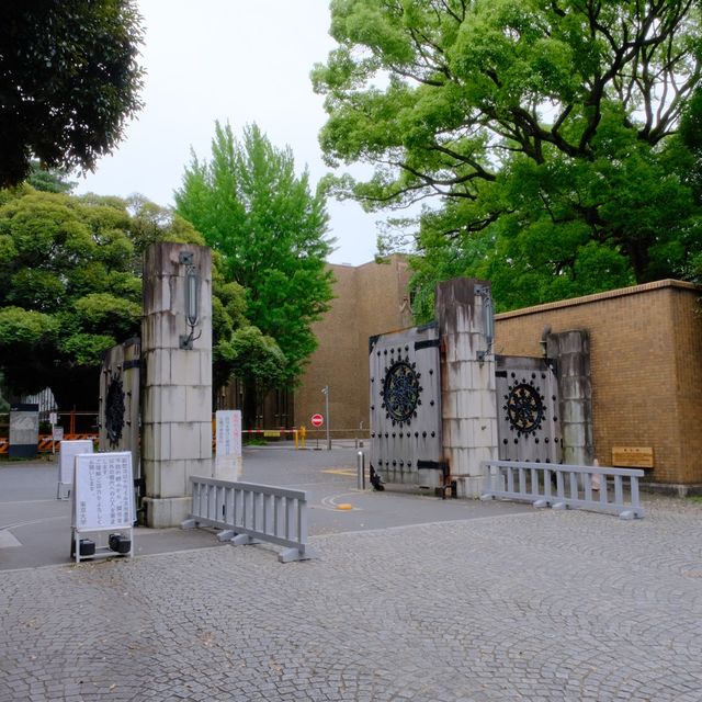 東京大学本郷キャンパスの門