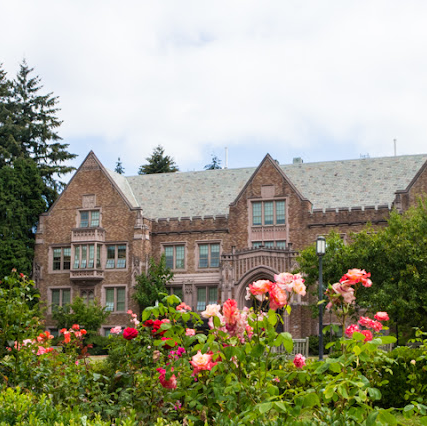 ปักหมุดจุดเที่ยว U of Washington ชมตึกใน Seattle