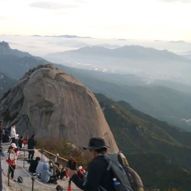 Autumn hiking in Seoul