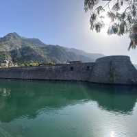 amazing city wall Kotor 