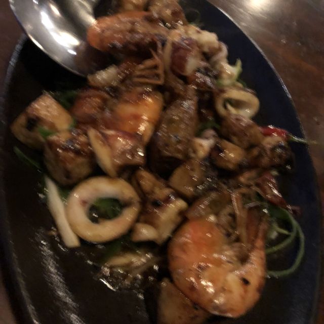 菲律賓第一 湖景別墅飯店