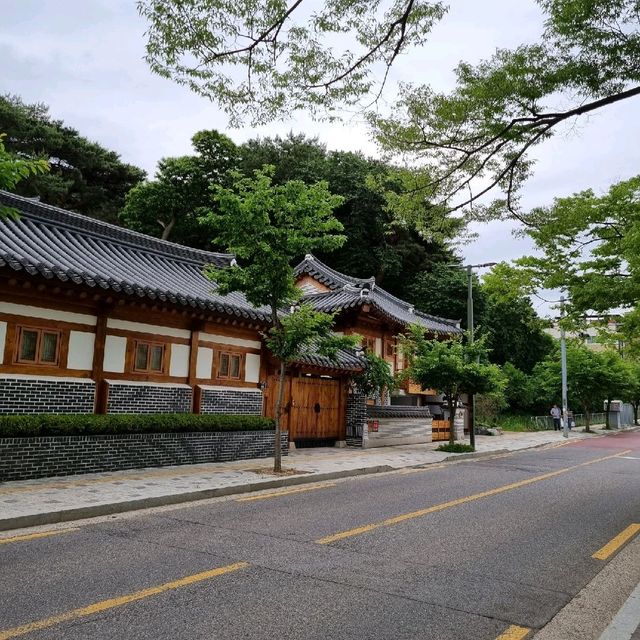 북한산과 한옥마을 조화로움 매력적 '은평한옥마을'