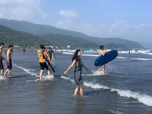 烏石港來看衝浪客