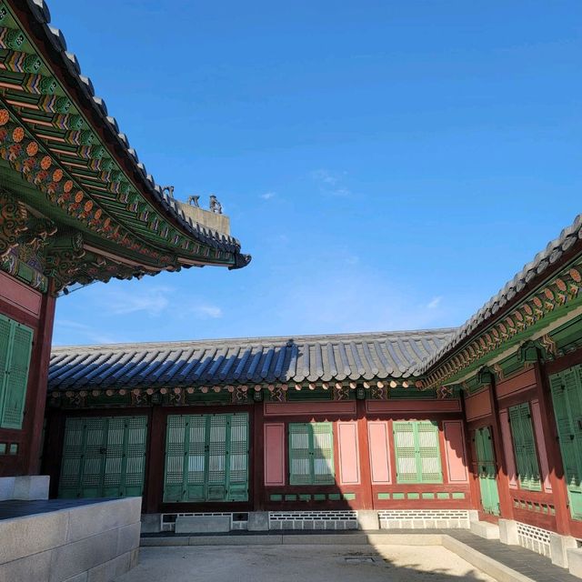 경복궁 향원정과 주변 건물들💕
