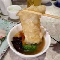 食物款式豐富又抵食嘅午市放題