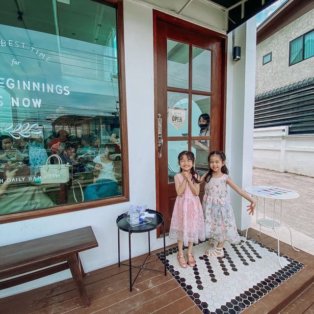 คาเฟ่ฮิตขอนแก่น 11AM Cafe ☕️