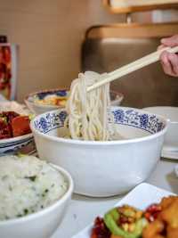 品嘗智尊酸菜魚，抵食午餐為你煮