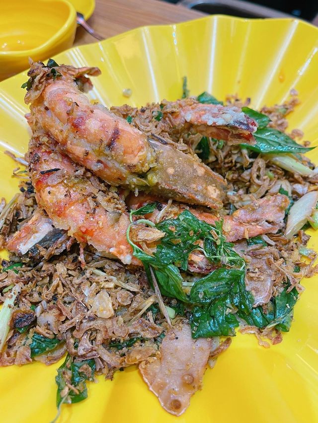 充滿海鮮嘅泰式午餐🇹🇭