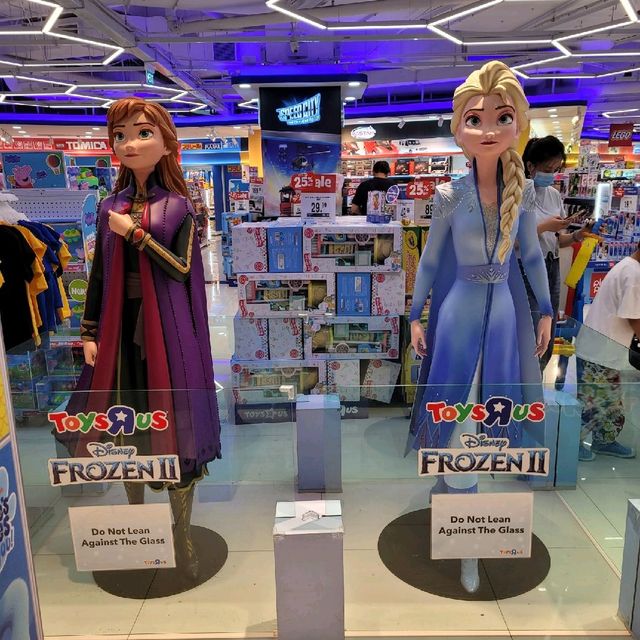 Toys"R"Us Waterway Point (newly open!)