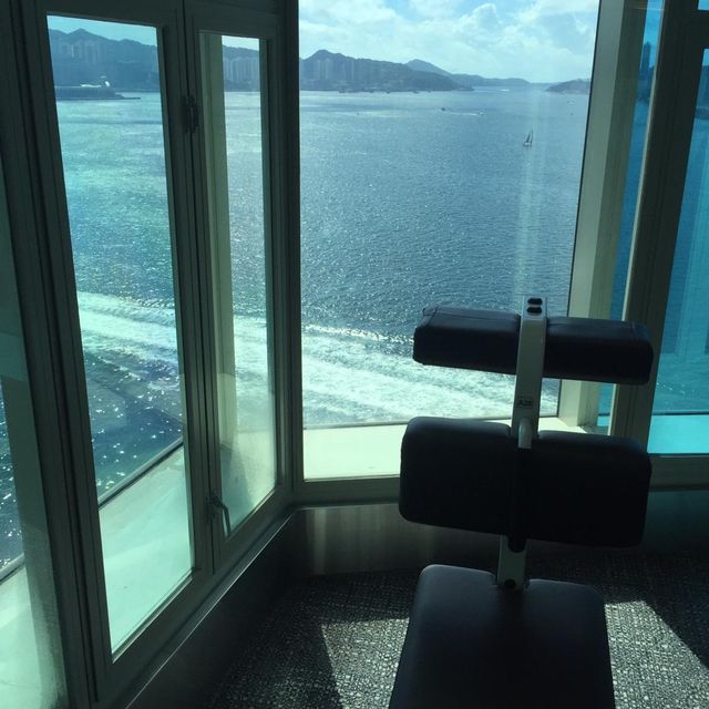一睹港島全景的光猛酒店