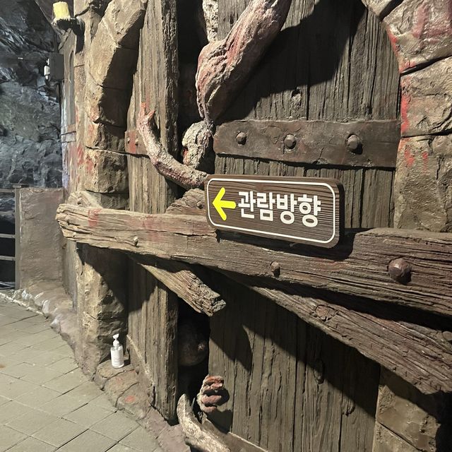올여름 시원한 동굴 어떠신가요? 광명동굴 탐험!
