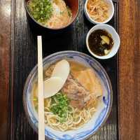 沖縄そばと海産物料理の店 楚辺