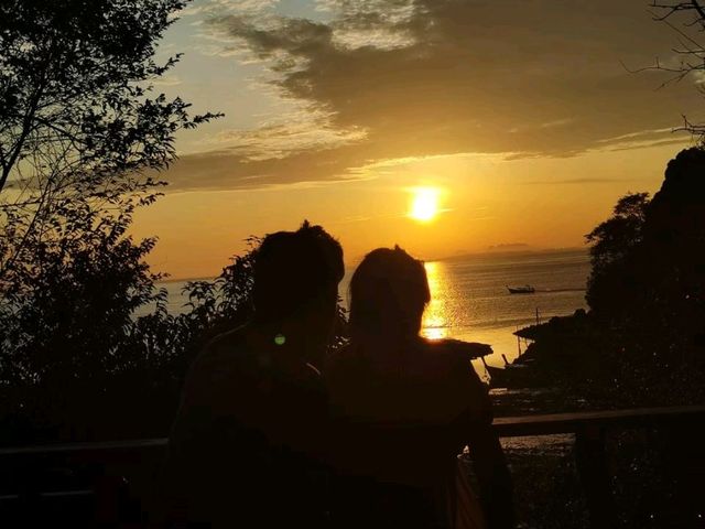 Sunrise &​Sunset​ @Railay​ Great​ View​ Resort​