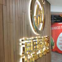 hai Di lao outlet with robotic kitchen 