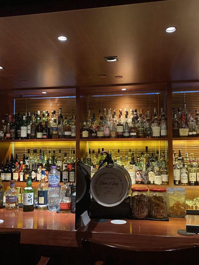 🦁 假裝飛了日本 ｜隱世樓上Whisky Bar