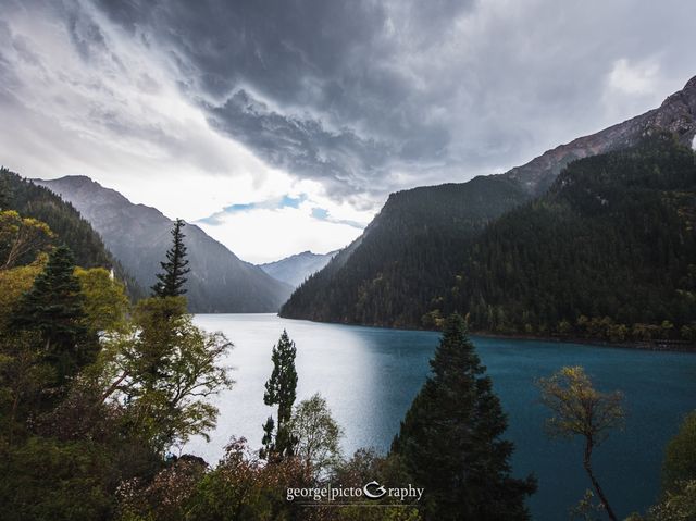 Picturesque Jiuzhaigou