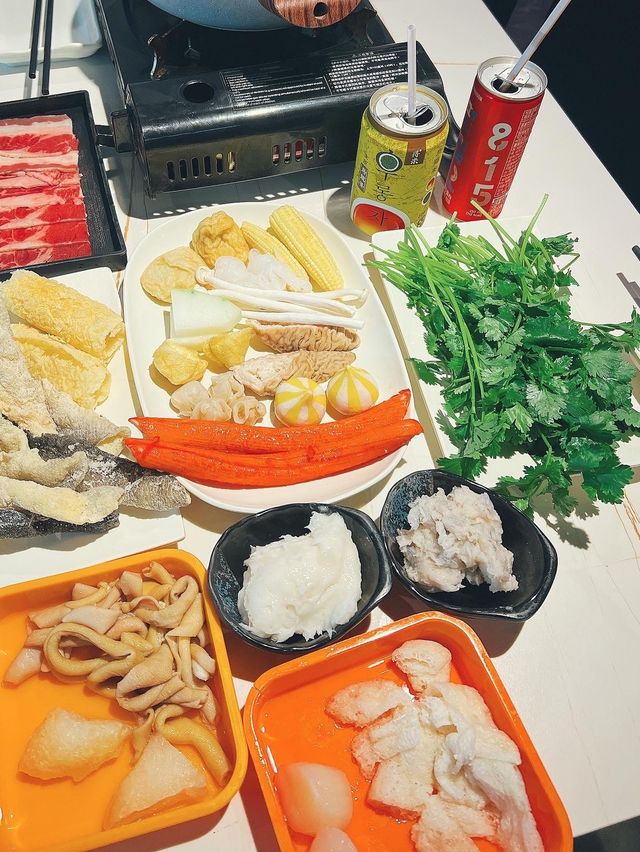 《任飲任食酸菜魚火鍋》