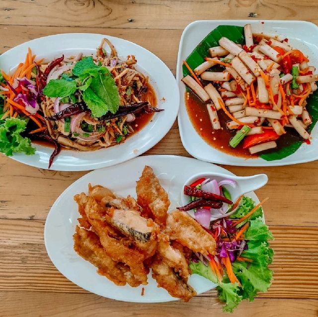 🥗 อาหารอิสานรสเด็ด กลางเมืองอู่ทอง🥗