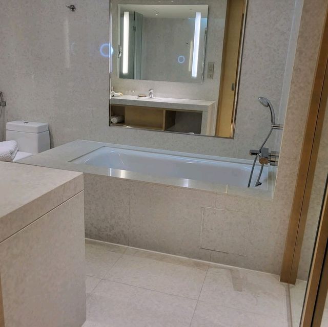 One King bedroom suite @DBTJB