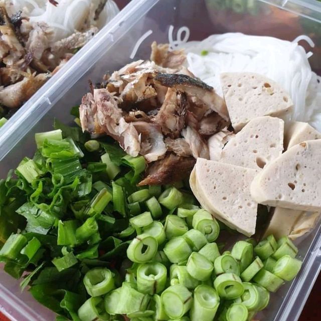 ร้านยำปากโป ยำทะเลสดสุดแซ่บ อร่อยจนต้องขอชีวิต