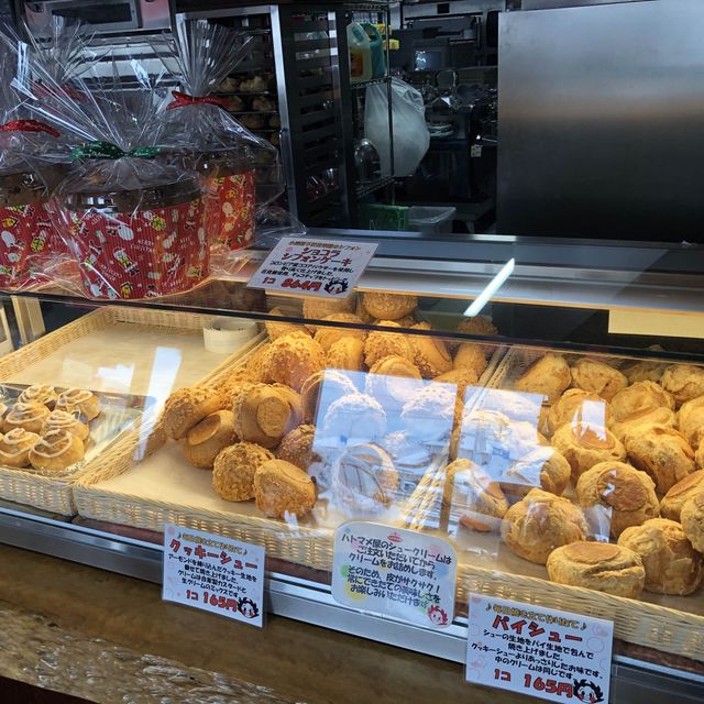 ハトマメ屋のケーキとシュークリームが美味しい