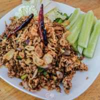Kaosoy Bangsaen ข้าวซอยบางแสน