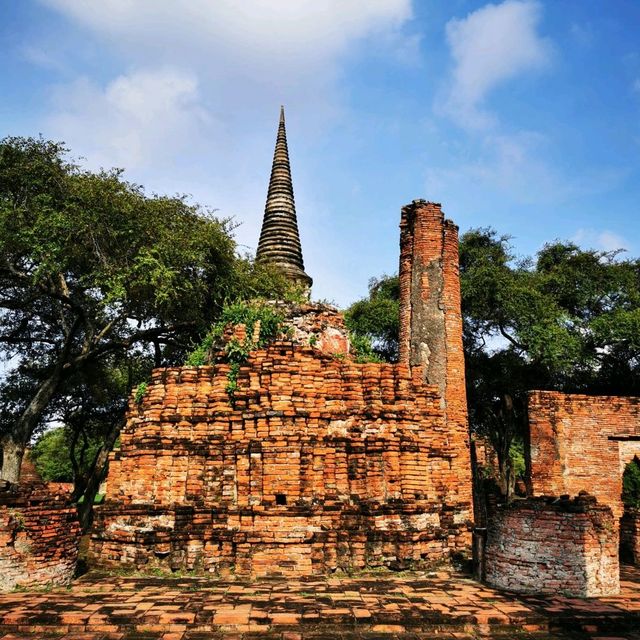 ความงามที่มีมนต์ขลัง ณ วัดพระศรีสรรเพชญ์ 