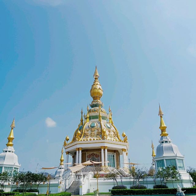 เจดีย์สามโลก วัดทุ่งเศรษฐี ขอนแก่น