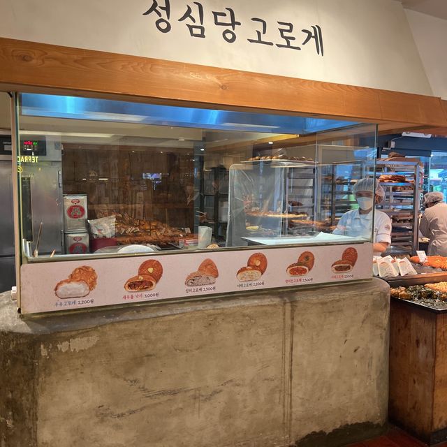 韓国/大田　韓国3大パン屋さん【聖心堂】本店🍞✨