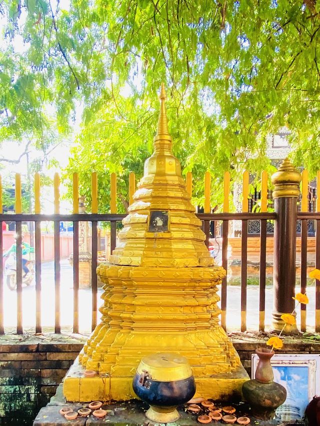 พระธาตุประจำปีเกิด 12 นักษัตร | วัดโลกโมฬี