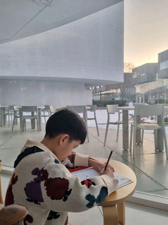 노을을 바라보며 카페타임