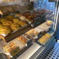 灣仔老字號餅店，七彩蜂蜜蛋卷 