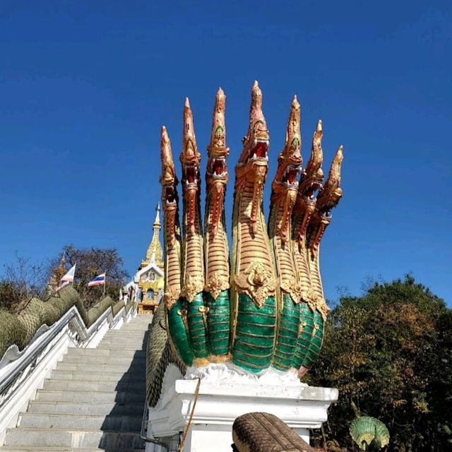 วัดพระธาตุภูเขาเงิน จ.อุบลราชธานี