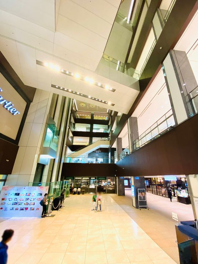 【名古屋】名駅の高級モール！ハイブランド尽くし